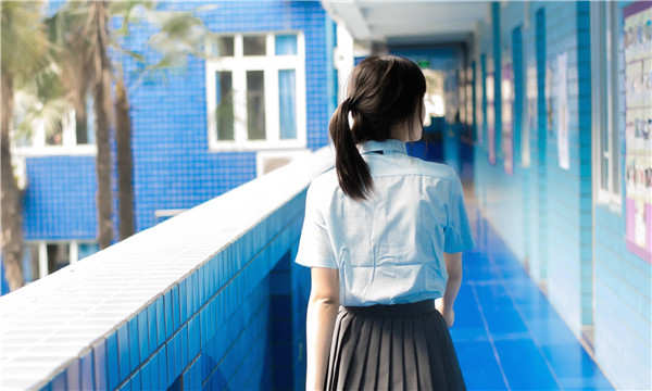小金如何找到一个可以帮助我生孩子的女人？